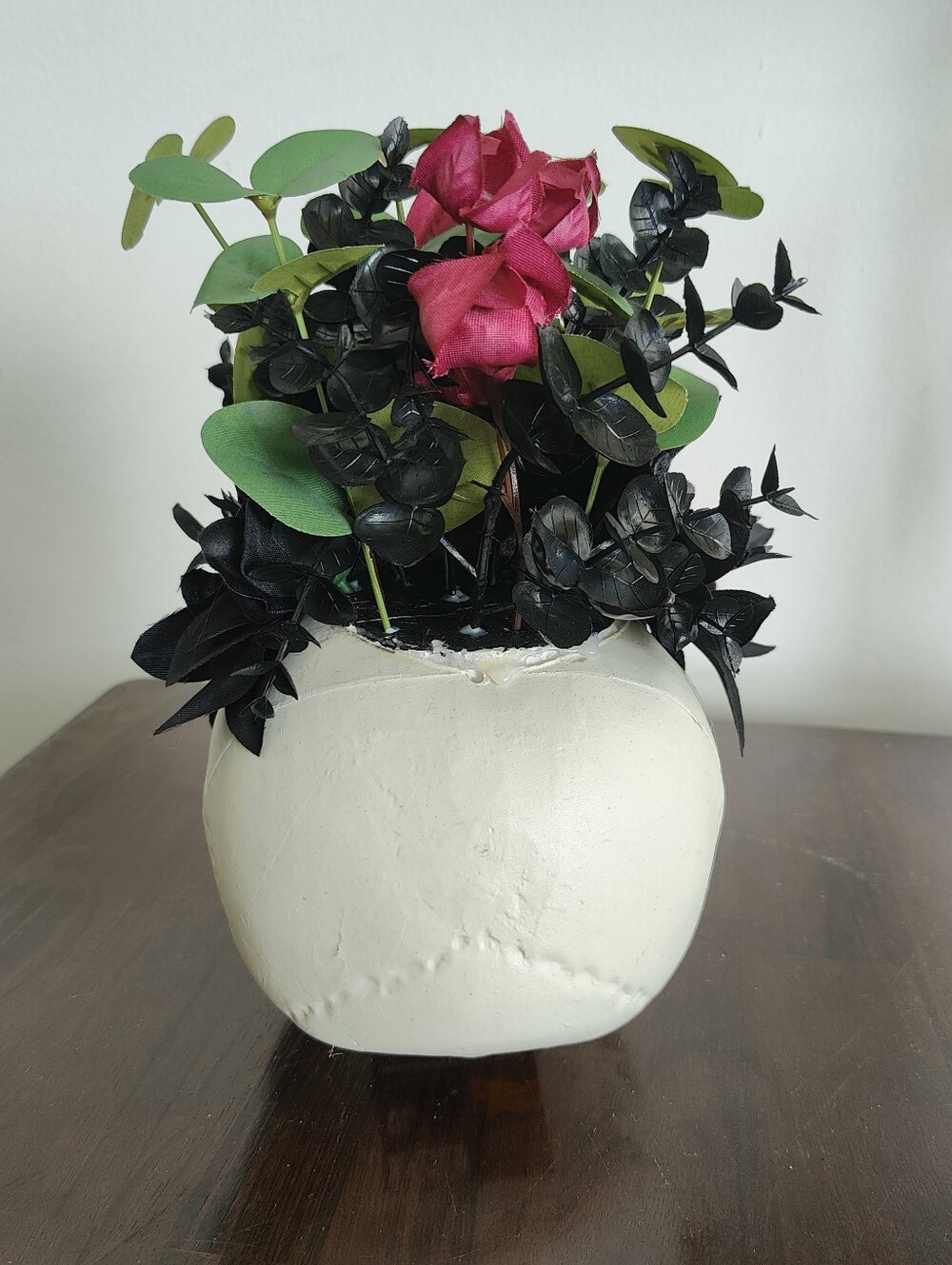 Halloween Decor Gothic Skull with floral arrangement - Picture 3 of 5